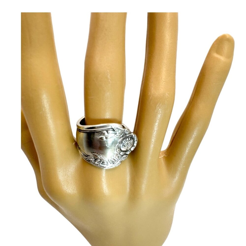 Artisan Spoon Ring Made from ANTIQUE ROCKFORD S.P. CO. 5 Star SILVERPLATE Spoon - Picture 3 of 16